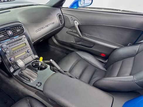 Used 2008 Chevrolet Corvette Convertible w/ Preferred Equipment Group RWD image 23