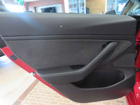 Used 2020 Tesla Model 3 Long Range image 18