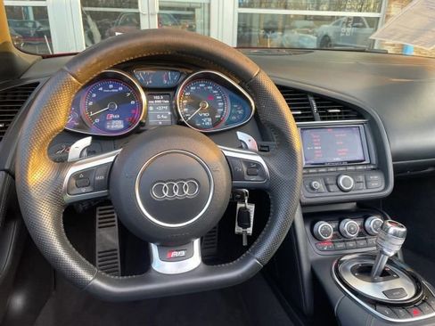 Used 2014 Audi R8 V10 w/ Full Leather Package image 19