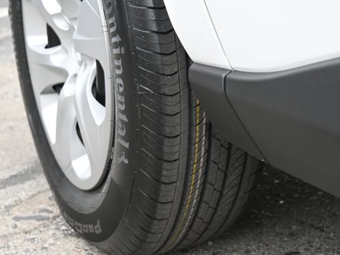 Used 2023 Toyota RAV4 LE image 57