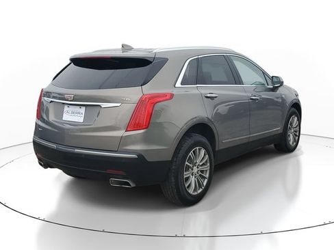 Used 2018 Cadillac XT5 Luxury w/ Driver Awareness Package AWD/4WD image 4