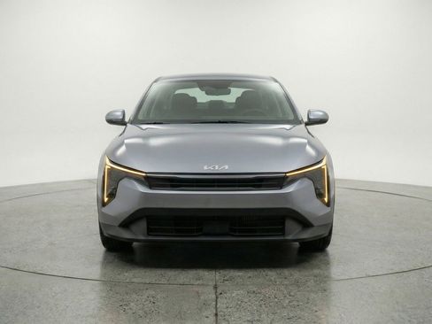 Used 2025 Kia K4 LXS image 2