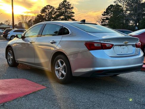 Used 2017 Chevrolet Malibu LS image 6