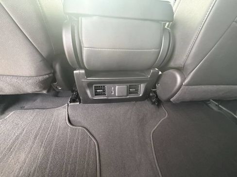 Certified 2025 GMC Sierra 1500 SLT RWD image 22