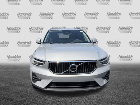 Used 2023 Volvo XC40 B5 Plus w/ Driver Assist Package AWD/4WD image 3
