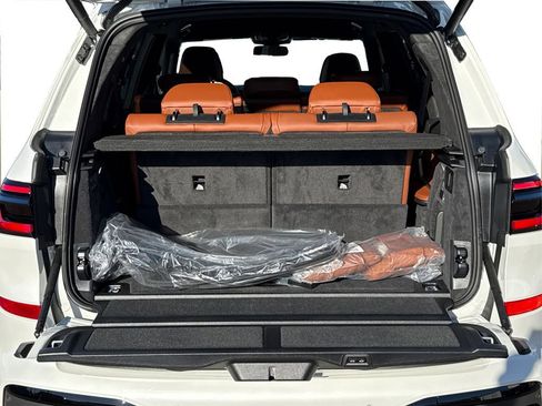 New 2026 BMW X7 M60i AWD/4WD image 13