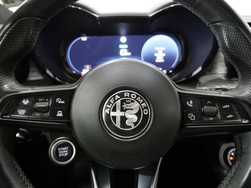 Used 2024 Alfa Romeo Tonale Ti w/ Active Assist Package AWD/4WD image 17