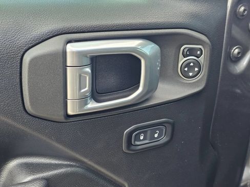 Used 2023 Jeep Gladiator Sport AWD/4WD image 30
