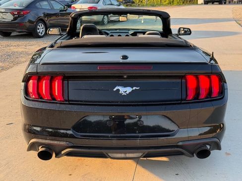 Used 2018 Ford Mustang Premium RWD image 6