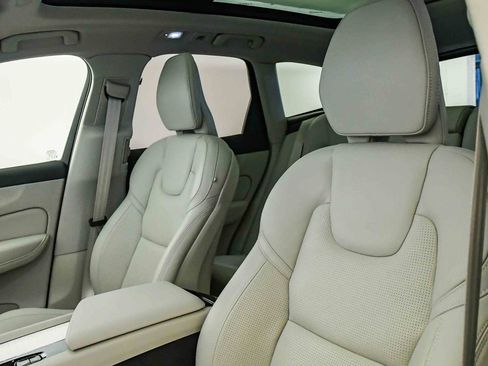 Used 2026 Volvo XC60 B5 Ultra w/ Protection Package Premier AWD/4WD image 18