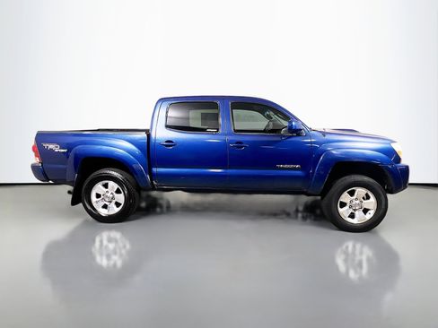 Used 2006 Toyota Tacoma PreRunner image 3