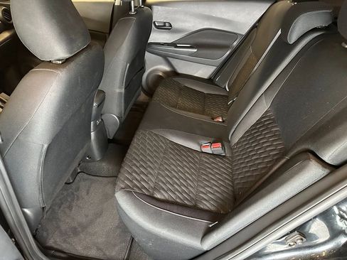 Used 2022 Nissan Kicks S image 21