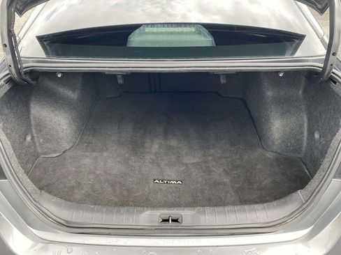 Used 2022 Nissan Altima 2.5 SR FWD image 9