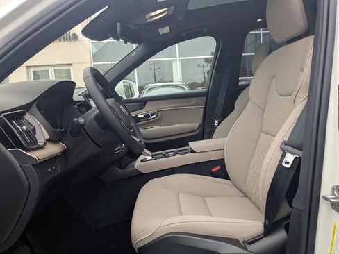 New 2026 Volvo XC90 T8 Plus w/ Protection Package Premier AWD/4WD image 2