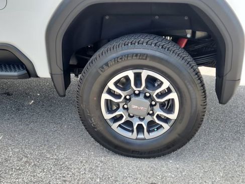 New 2026 GMC Sierra 2500 AT4 w/ AT4 Premium Plus Package AWD/4WD image 7