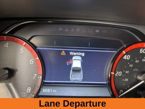 Used 2025 Nissan Frontier PRO-4X AWD/4WD image 14