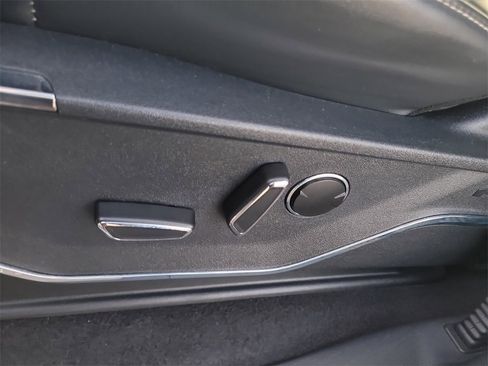 Used 2023 Ford F150 Lightning Platinum image 17