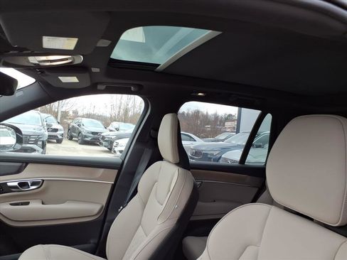 Used 2026 Volvo XC90 B6 Plus w/ Protection Package AWD/4WD image 11