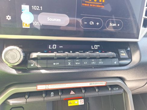 Used 2025 Toyota Tundra SR5 w/ SR5 Premium Package image 27