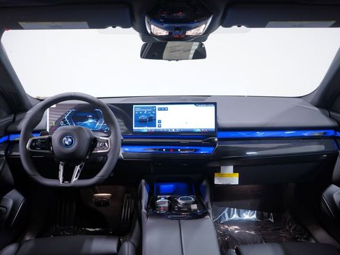 New 2026 BMW i5 eDrive40 w/ M Sport Package image 10