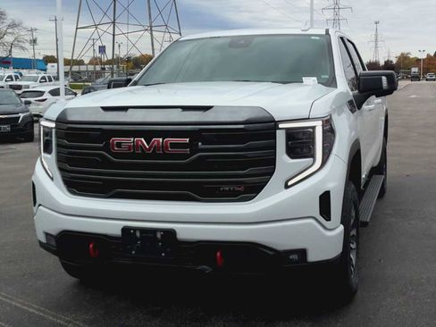 Used 2022 GMC Sierra 1500 AT4 image 7