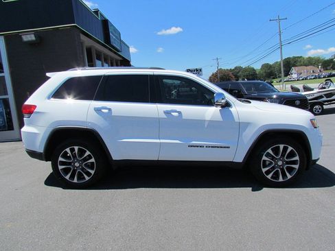 Used 2018 Jeep Grand Cherokee Limited RWD image 8