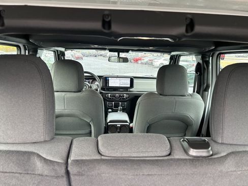 Used 2024 Jeep Wrangler Sport image 36