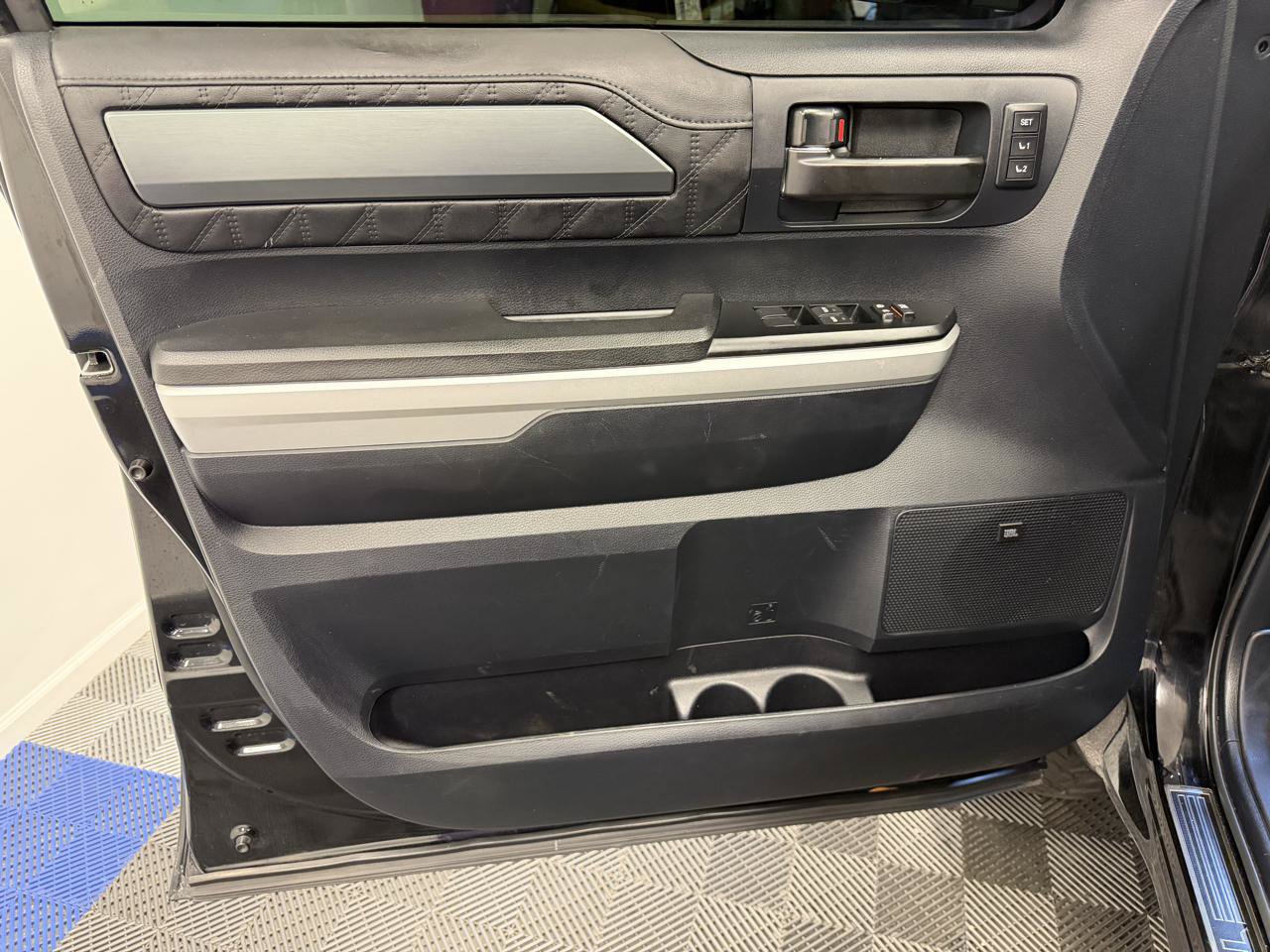 Used 2015 Toyota Tundra Platinum AWD/4WD image 5