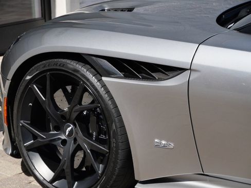 Used 2023 Aston Martin DBS Coupe RWD image 9