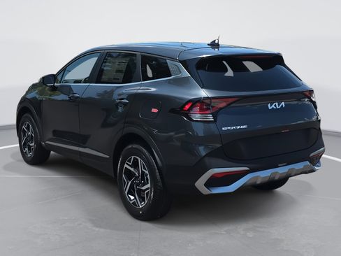 New 2025 Kia Sportage LX image 7