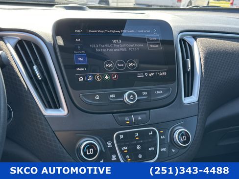 Used 2024 Chevrolet Malibu LT image 16