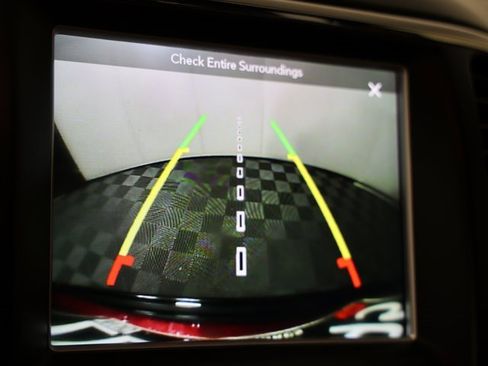 Used 2018 Jeep Grand Cherokee SRT image 11