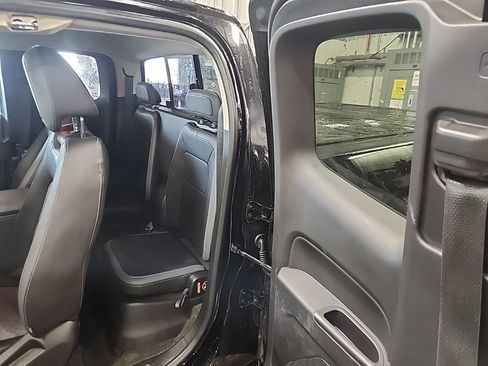 Used 2016 Chevrolet Colorado Z71 image 13