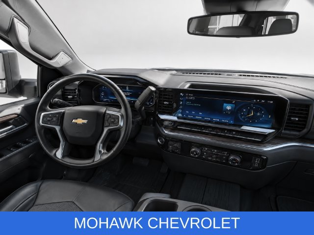 Used 2024 Chevrolet Silverado 3500 LT AWD/4WD image 23