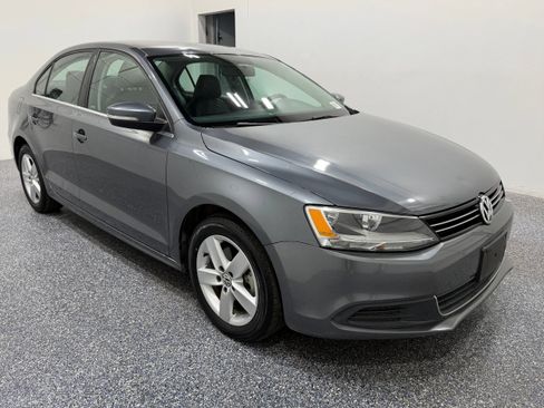 Used 2013 Volkswagen Jetta TDI FWD image 9
