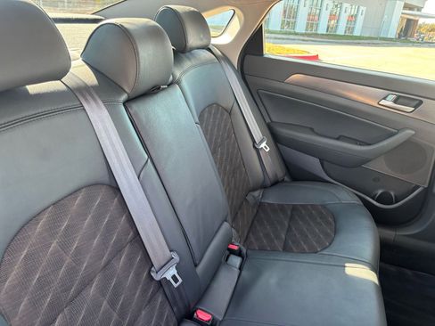 Used 2017 Hyundai Sonata Sport w/ Value Edition Package 02 image 18