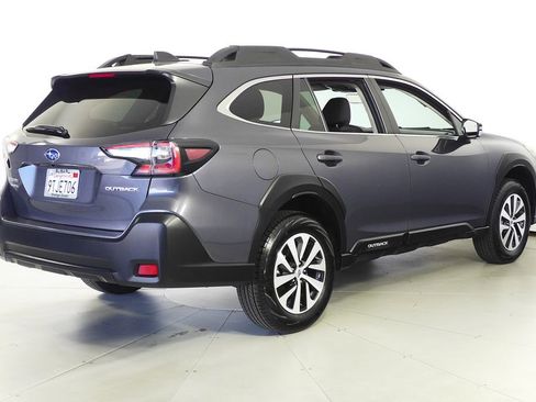 Certified 2025 Subaru Outback Premium image 7