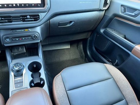 Certified 2025 Ford Bronco Sport Outer Banks w/ Outer Banks Tech Package+ AWD/4WD image 30