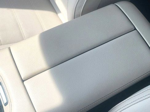 Used 2021 Mercedes-Benz GLE 350 4MATIC image 23