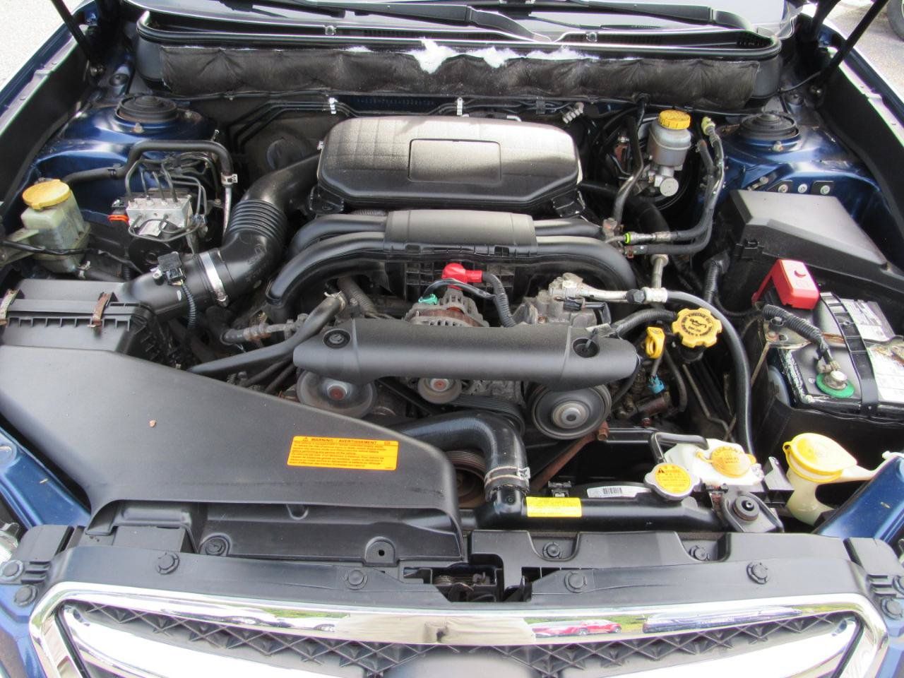 Used 2010 Subaru Legacy 2.5i Limited AWD/4WD image 13