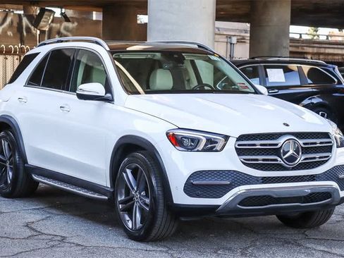 Used 2022 Mercedes-Benz GLE 350 4MATIC w/ Premium Package image 2