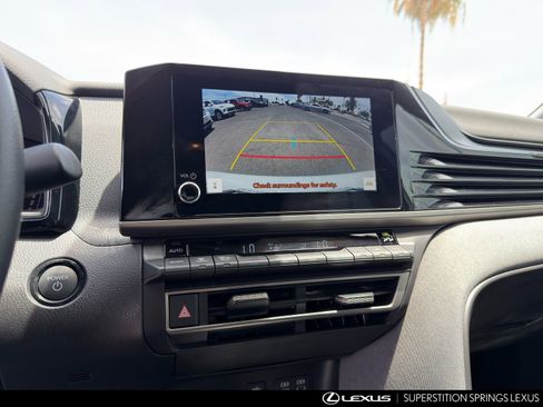 Used 2025 Toyota Camry LE FWD image 20