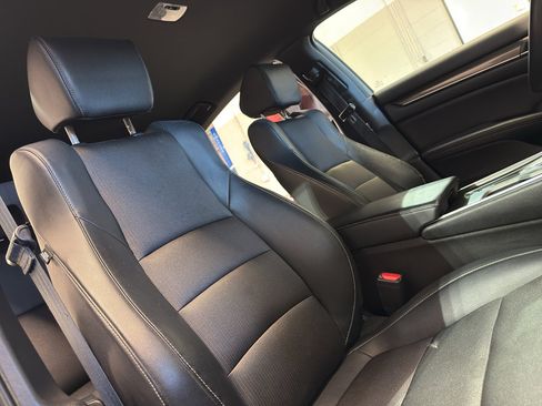Used 2018 Honda Accord Sport image 21