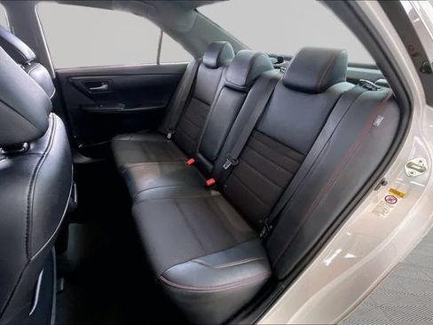 Used 2016 Toyota Camry SE FWD image 16