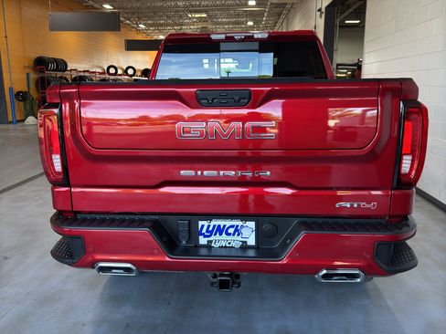 Used 2023 GMC Sierra 1500 AT4 w/ AT4 Premium Package AWD/4WD image 4