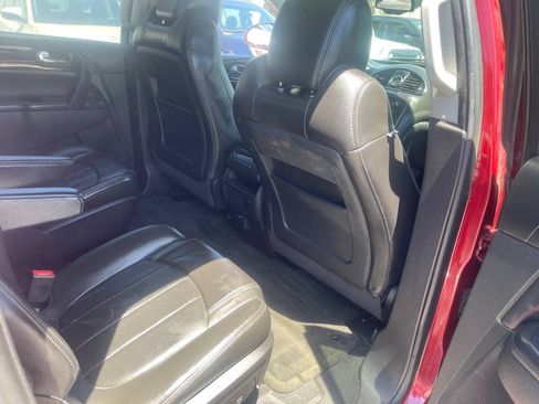 Used 2015 Buick Enclave Leather AWD/4WD image 28