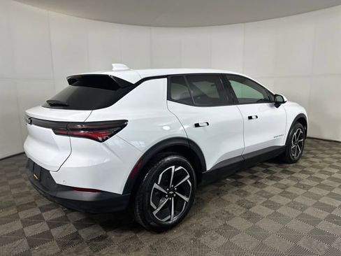 Used 2025 Chevrolet Equinox EV LT image 3