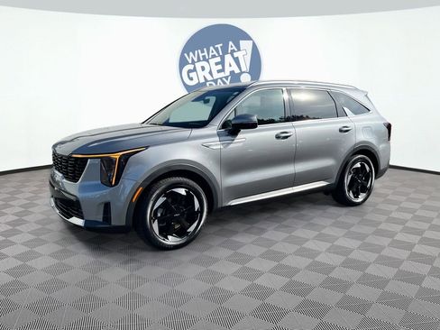 Certified 2025 Kia Sorento EX w/ EX Panoramic Sunroof Package image 31