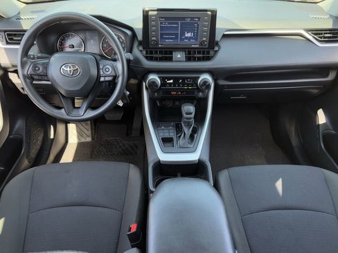 Used 2022 Toyota RAV4 LE image 12