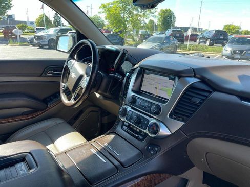 Used 2020 Chevrolet Suburban Premier AWD/4WD image 9